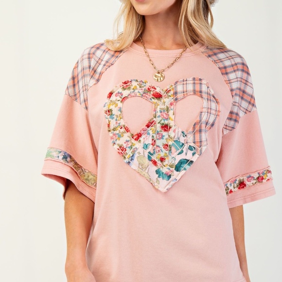 New Easel Floral Heart Short Sleeve Tee Top Shirt Pullover Patchwork Peach Boho - Picture 4 of 9